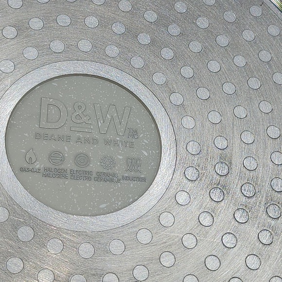 Deane And White Nonstick Cookware 11in Low Casserole Pan With Lid Beige 4.2QT - Picture 5 of 6